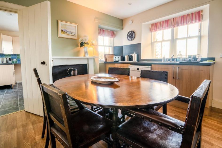 Foulis Castle Gate Lodge Evanton ภายนอก รูปภาพ